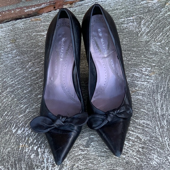 BCBG Maxazra Bow Shoe - Picture 1 of 6